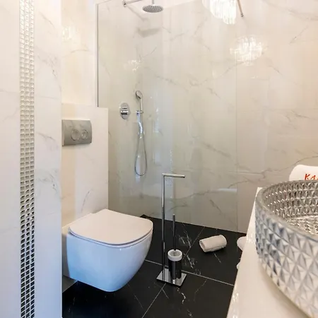 Kaleo - Hanza Tower 605 *